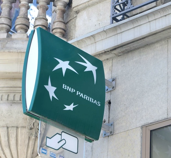 Devanture batiment BNP Paribas